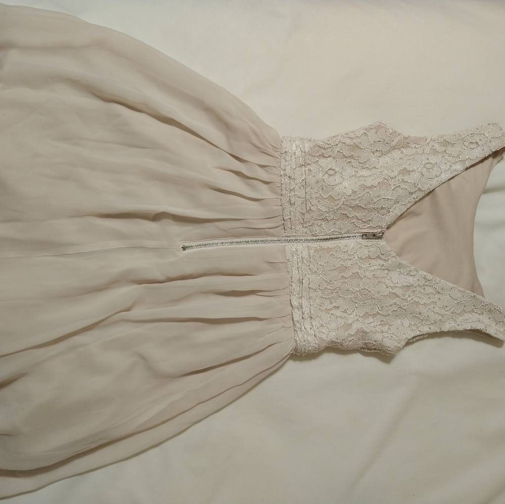 Dress - Picture 6 of 11